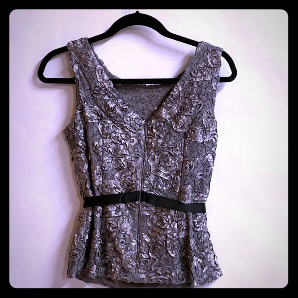 ♥️Silver Embroidered Sleeveless Blouse - Picture 7 of 8